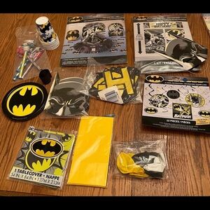 75 pc Batman Party Supplies Set - Black and Yellow